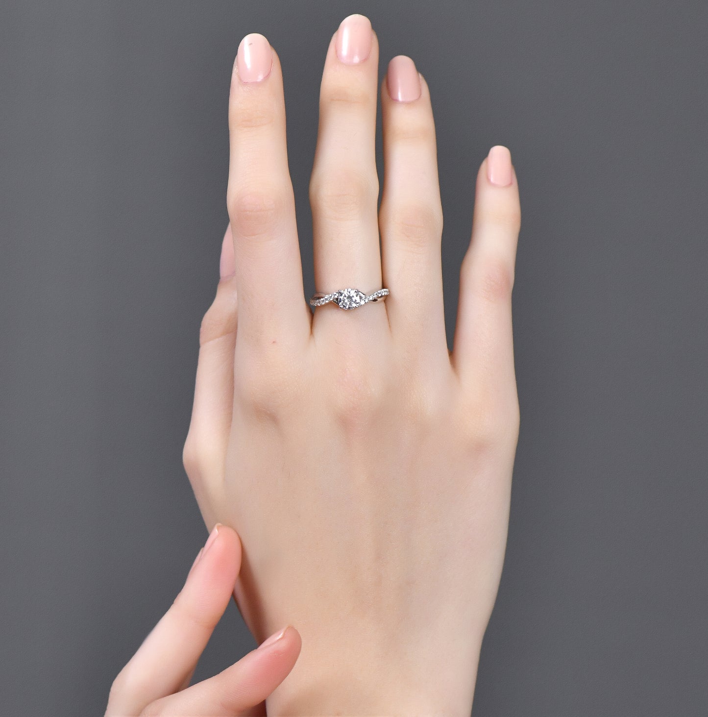 0.88 TW Round Diamond Ring