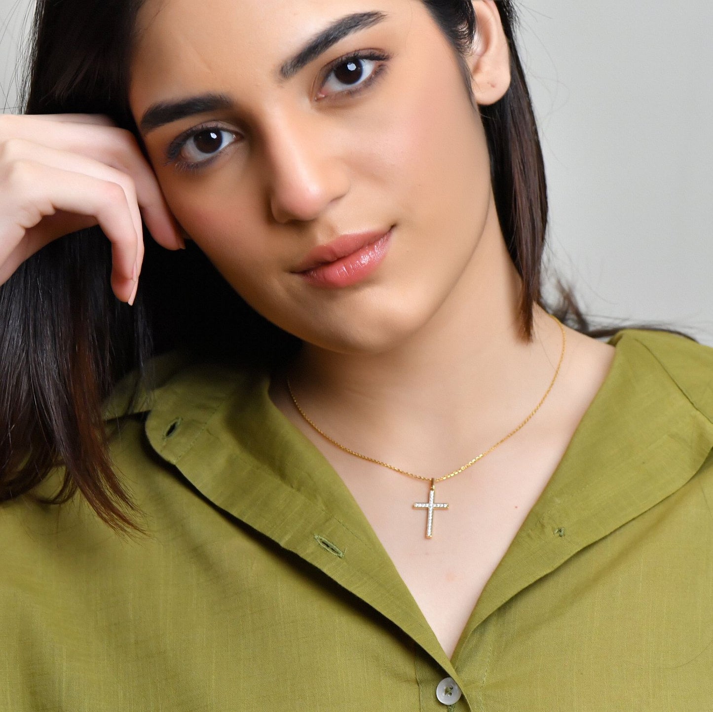 0.19 TW Diamond Cross Pendant