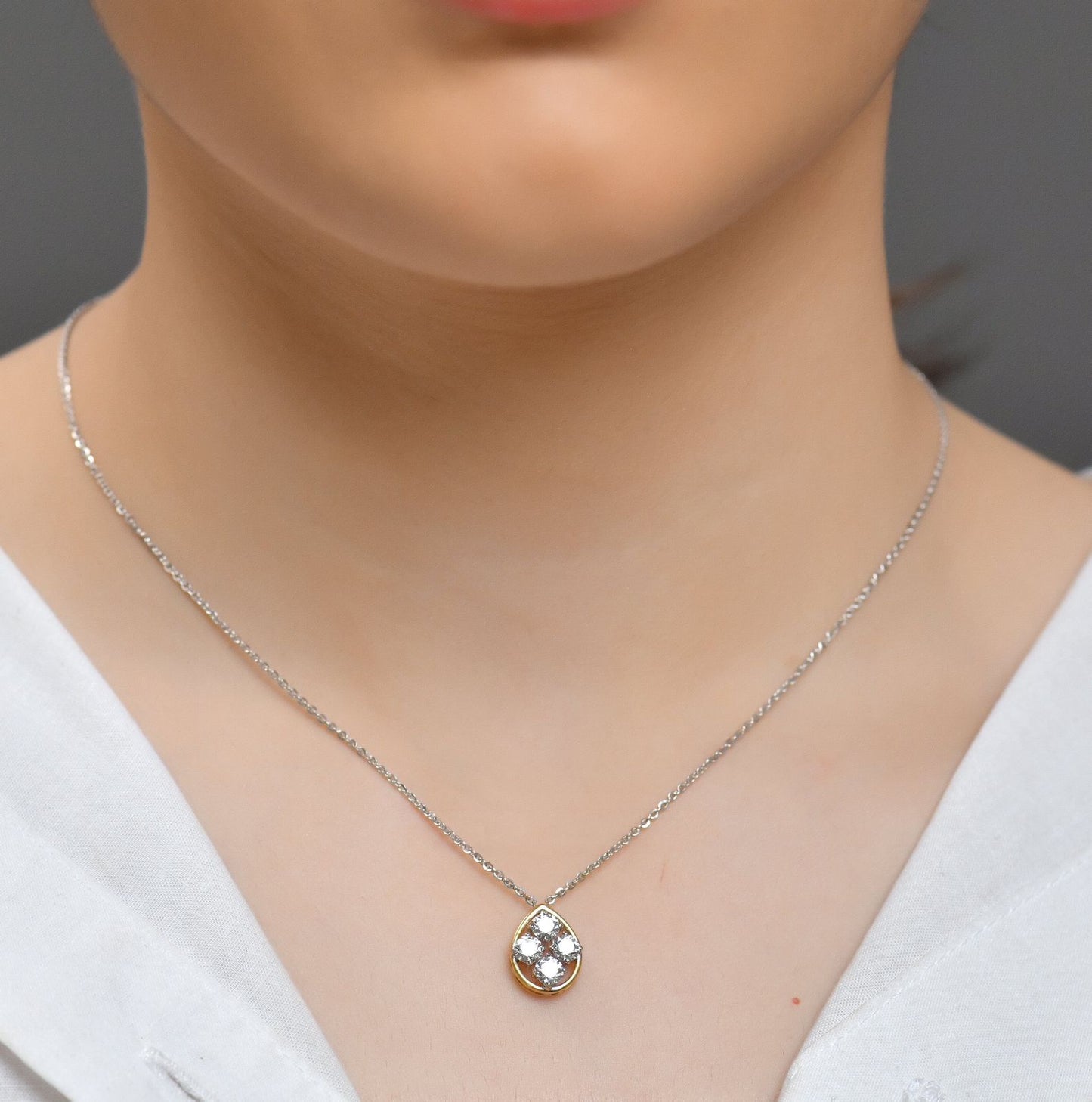 0.84 TW Diamond Pendant