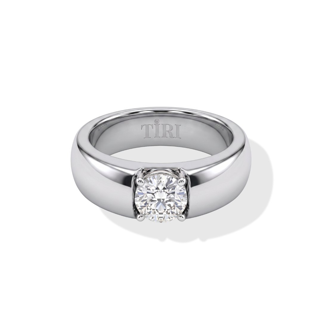 Tiri Classic Heritage Band Ring featuring a sleek, polished silver band with subtle engraved detailing for timeless style.