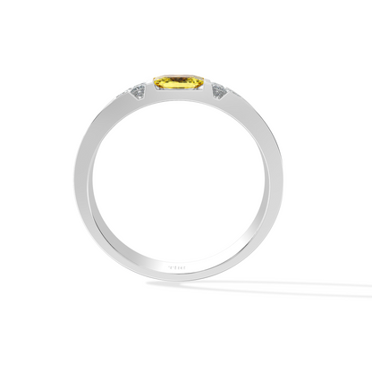 Tiri 4.30 TW diamond ring with a sleek band, showcasing sparkling diamonds set in a luxurious jewelry design.