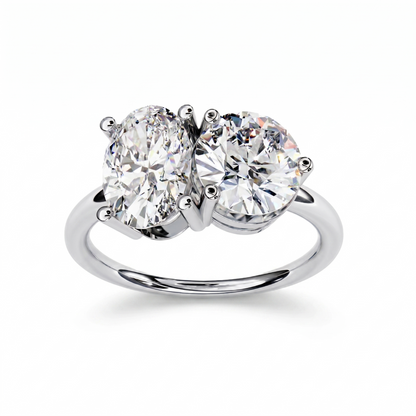 Oval Round Toi et Moi Diamond Ring