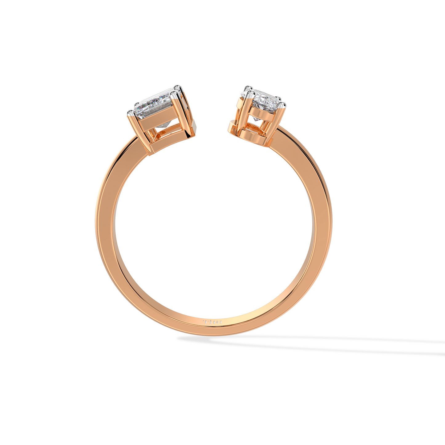 Round & Emerald Toi Moi Ring